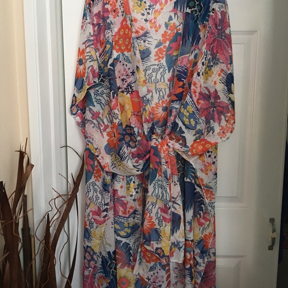 Colorful Kimono - Picture 1 of 8